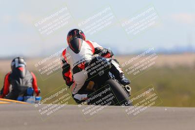 media/Oct-09-2022-SoCal Trackdays (Sun) [[95640aeeb6]]/Turn 9 Backside (120pm)/